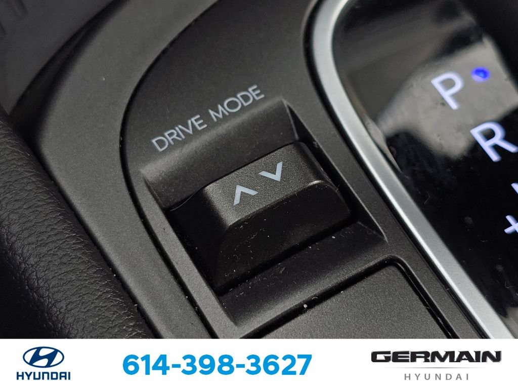 Used 2026 White Hyundai SE image 32