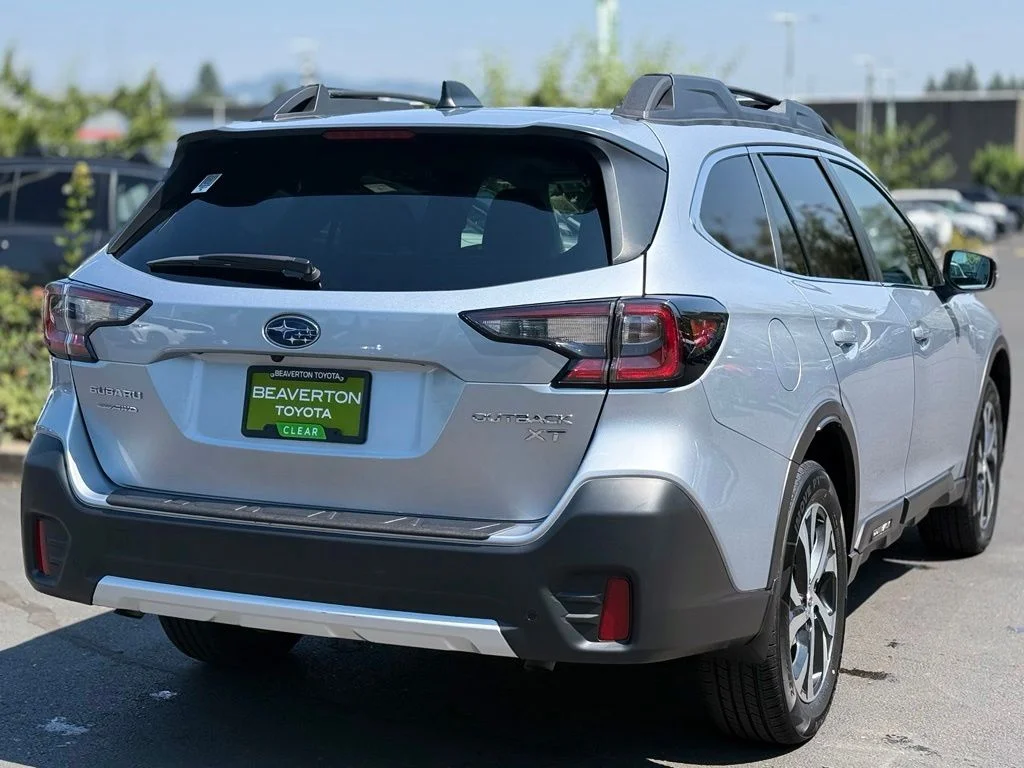 Used 2020 Ice Silver Metallic Subaru Limited XT image 5
