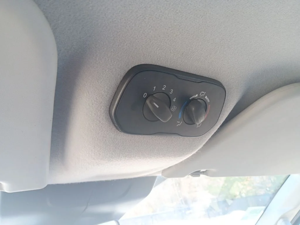 Used 2018 Oxford White Ford XLT image 22