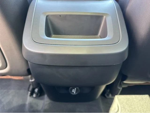Used 2020 Black Volvo Momentum image 14