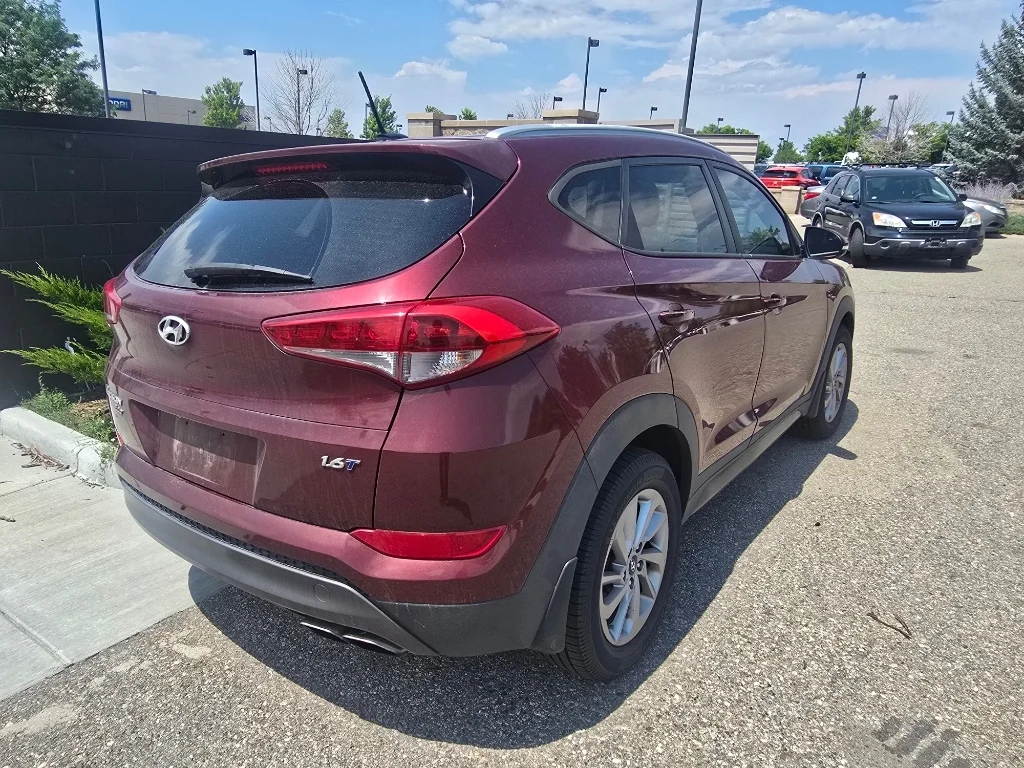 Used 2016 Ruby Wine Hyundai Eco image 4