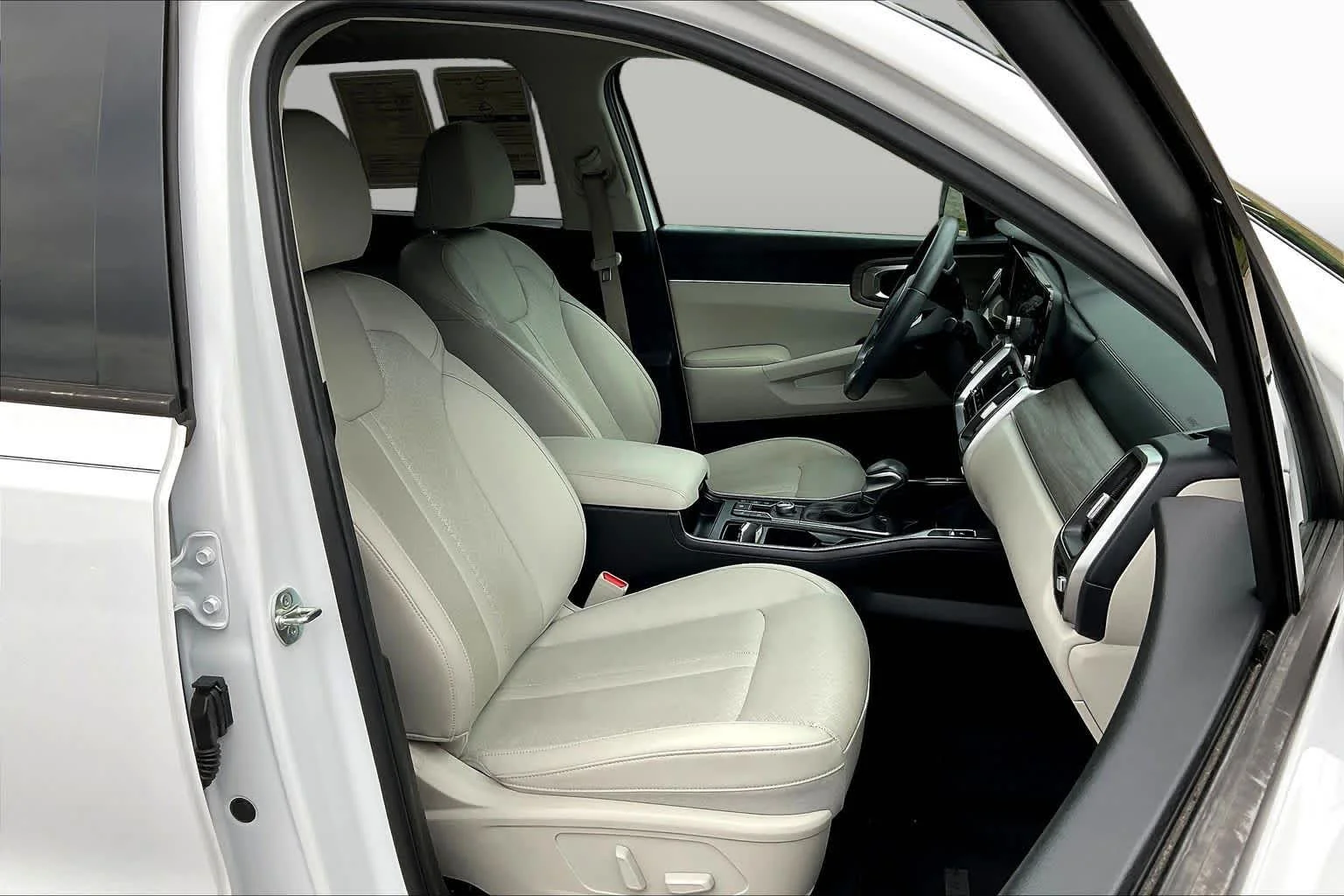 Used 2023 Glacial White Pearl Kia EX image 9