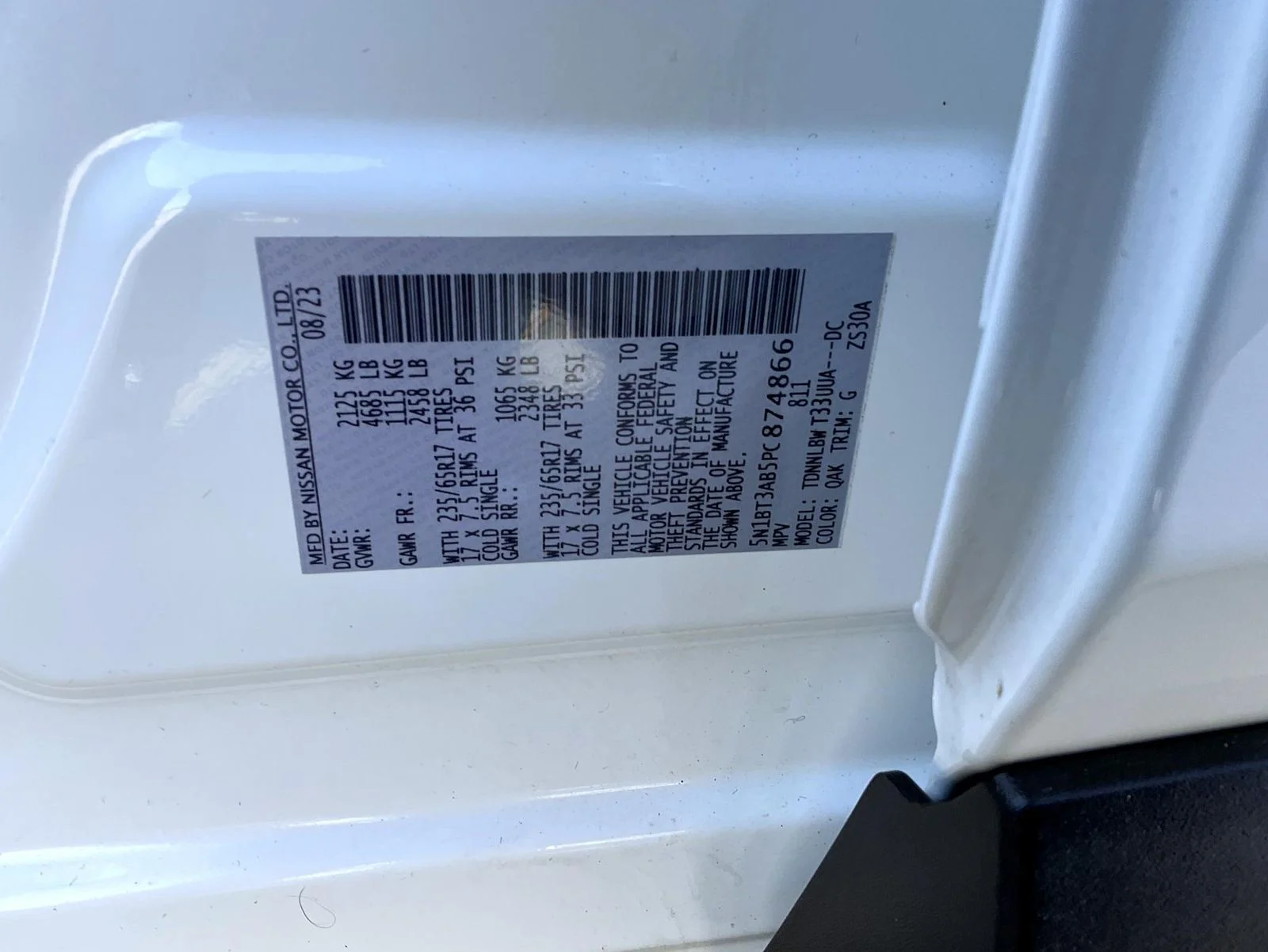 Used 2023 White Nissan S image 25