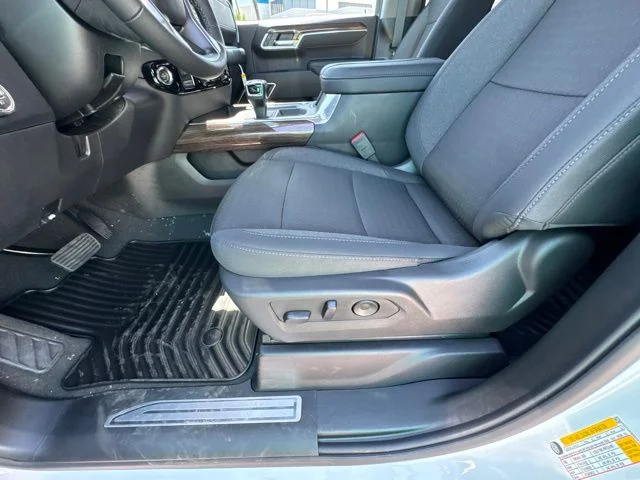 New 2026 White Chevrolet RST image 15