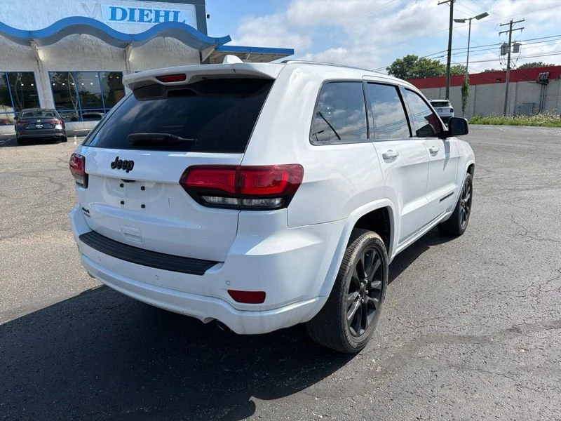 Used 2021 White Jeep Laredo X image 7