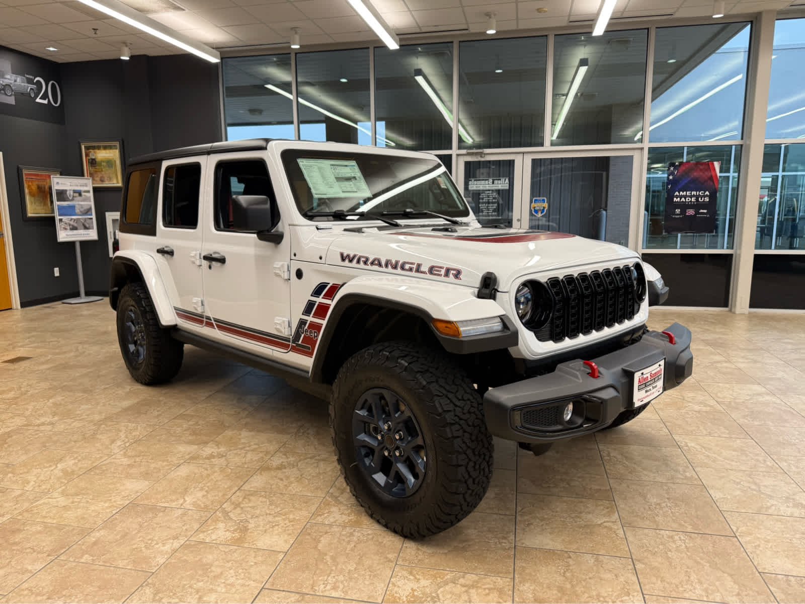 New 2026 BRIGHT WHITE CLEAR COAT Jeep Sport S image 4