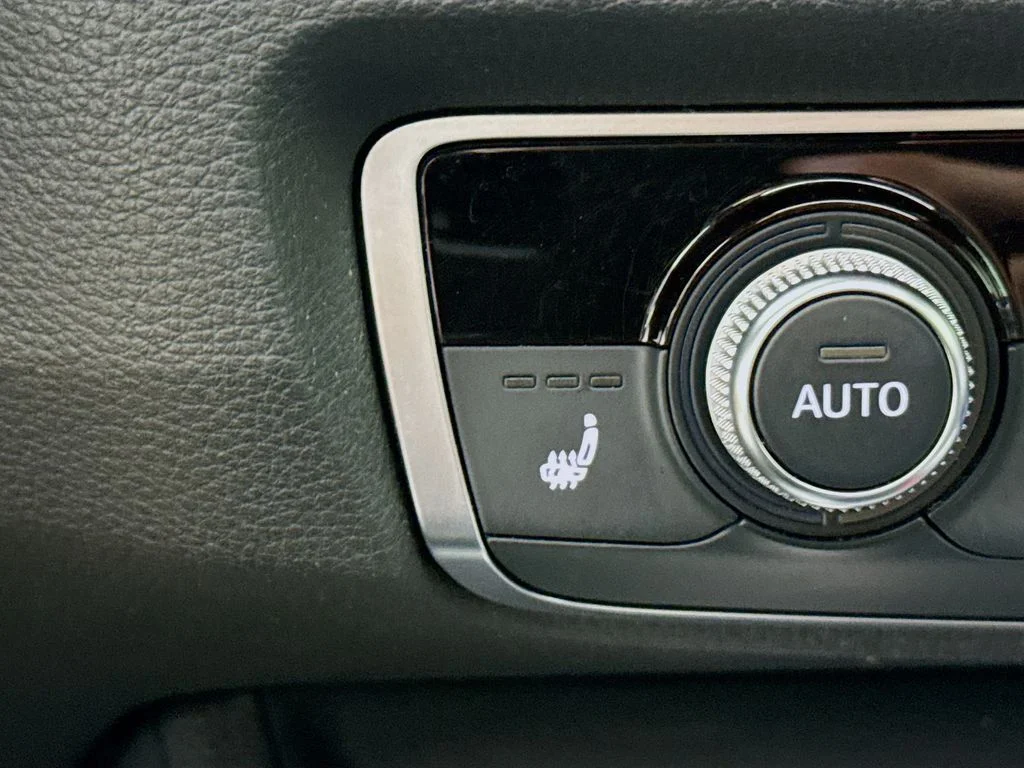 Used 2019 Mythos Black Metallic Audi 2.0T Premium Plus image 20