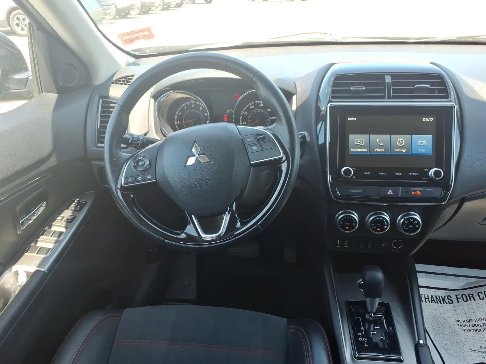 Used 2024 Labrador Black Mitsubishi 2.0 SE image 18