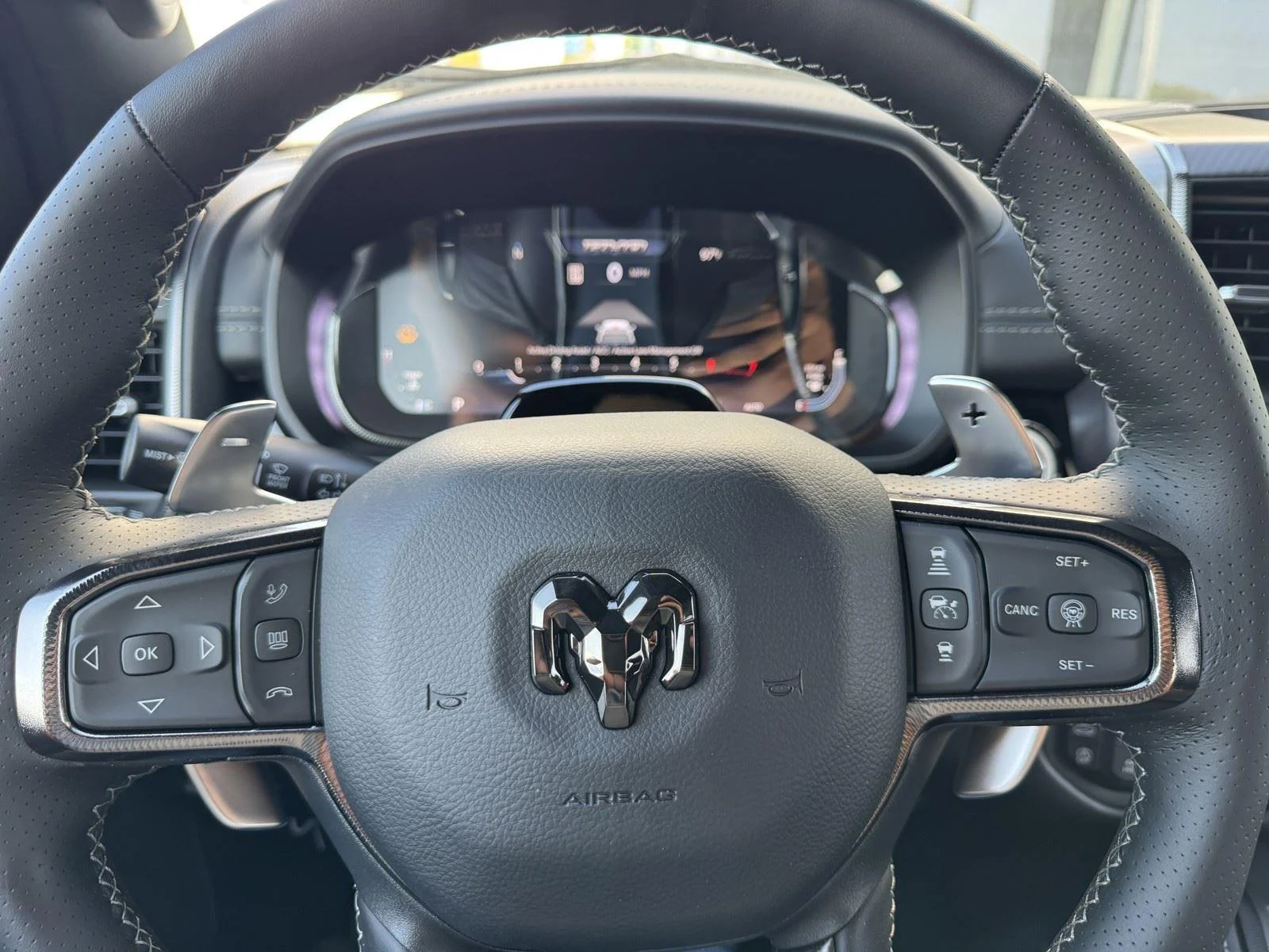 New 2026 Diamond Black Crystal Pearl-Coat Exterior Paint RAM RHO image 24