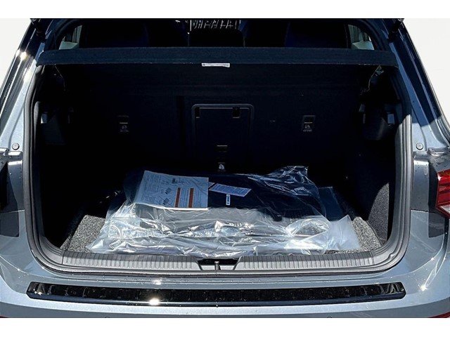 New 2026 Graphite Gray Metallic Volkswagen 2.0T image 26