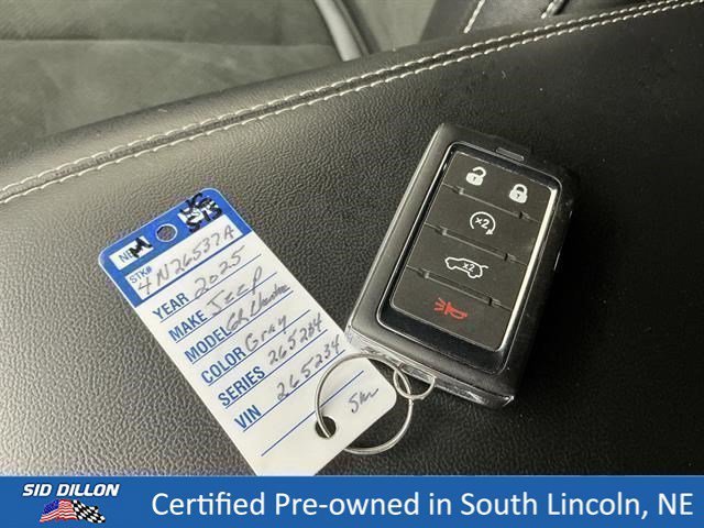 Used 2025 Baltic Gray Metallic Clearcoat Jeep Altitude image 8