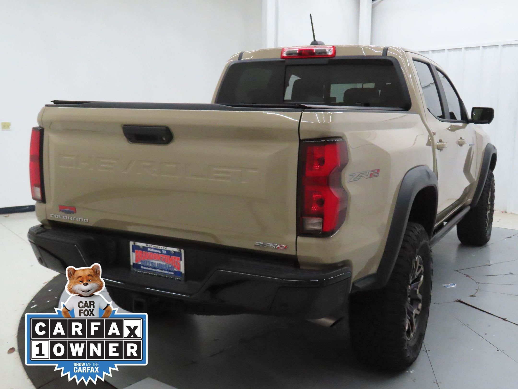 Used 2024  Chevrolet ZR2 image 3