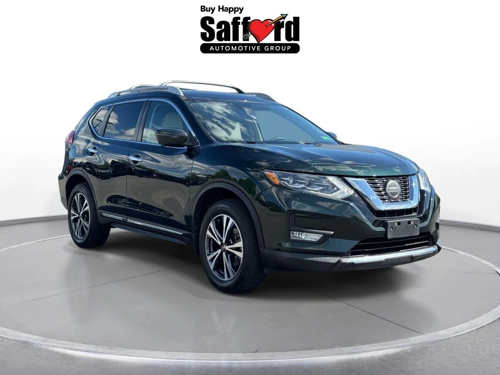 Used 2018 Green Nissan SL image 10