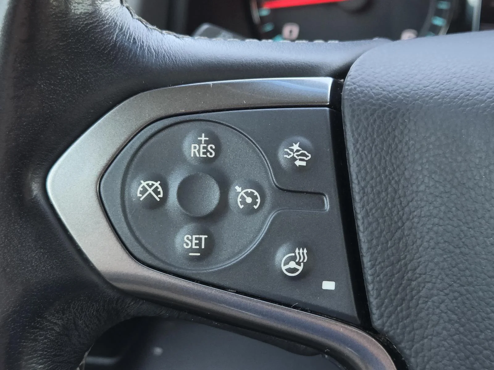Used 2020 Gray Chevrolet 2WD 4dr LT image 23