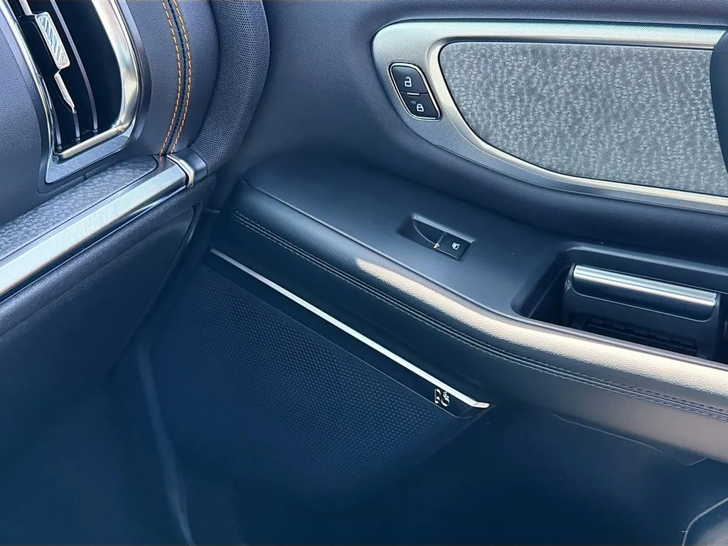 New 2026 Agate Black Metallic Ford Tremor® image 17
