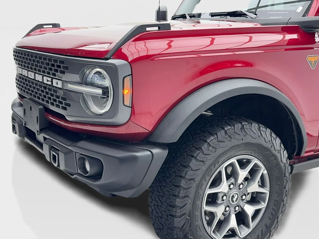 Used 2025 Red Ford Badlands image 7
