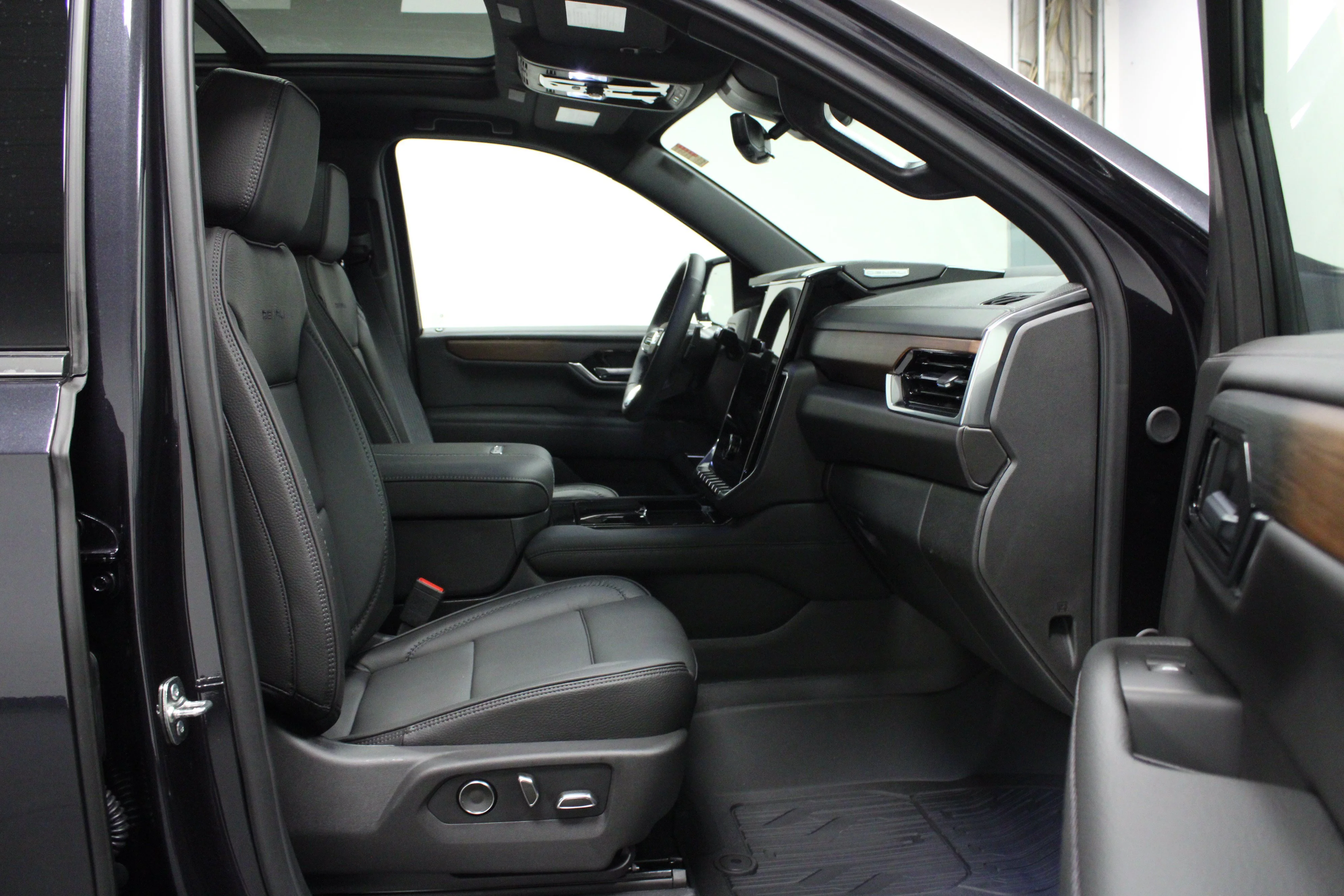New 2026 Titanium Rush Metallic GMC Denali image 18