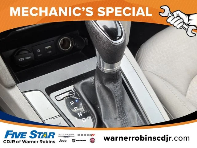 Used 2017 White Hyundai SE image 32