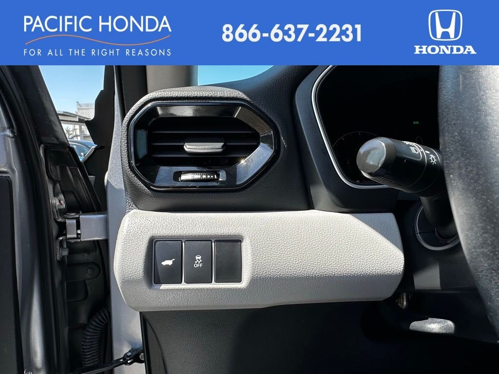 Used 2023  Honda Touring image 27
