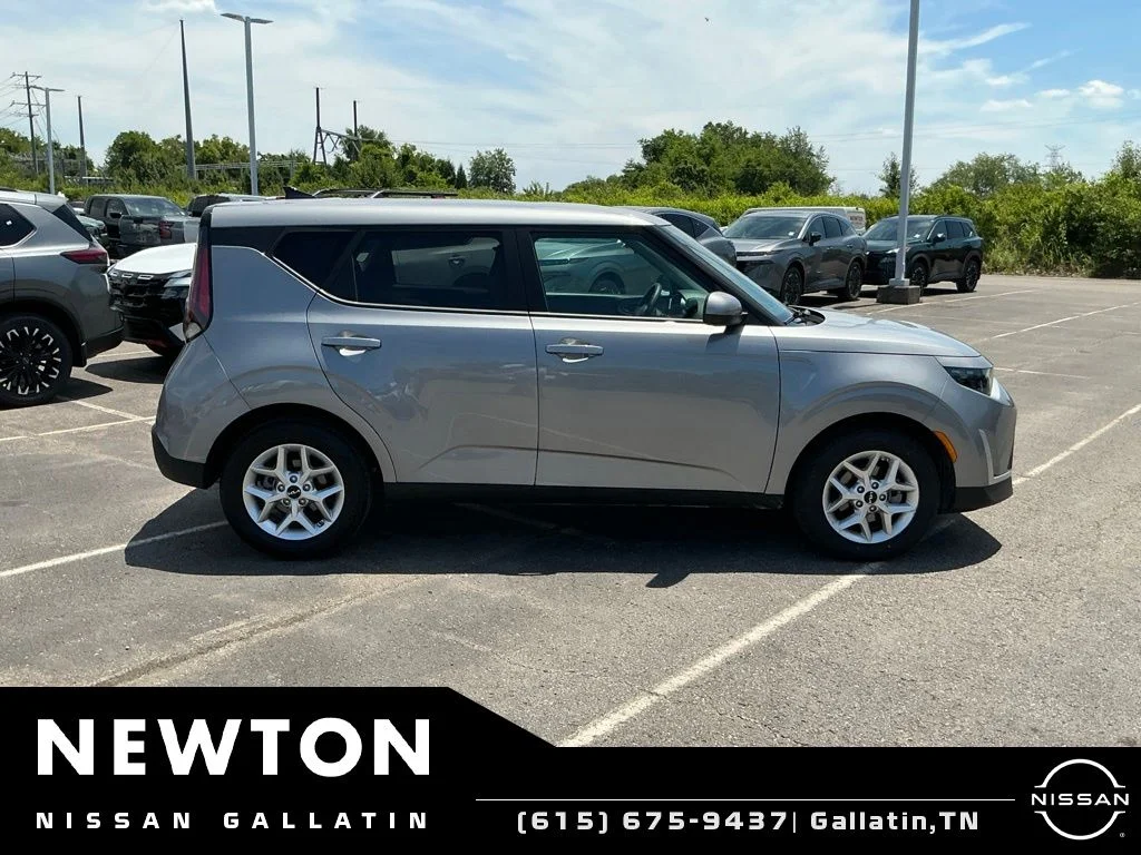 Used 2025 Steel Gray Kia LX image 8