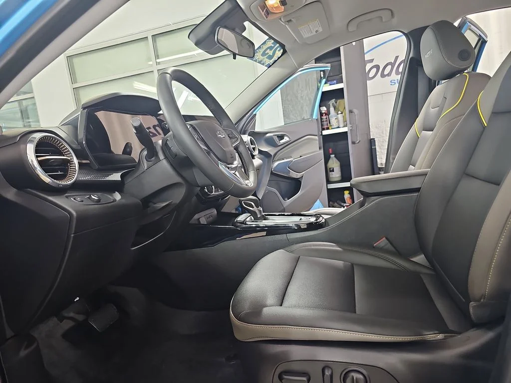 Certified Used 2025 Blue Chevrolet ACTIV image 18