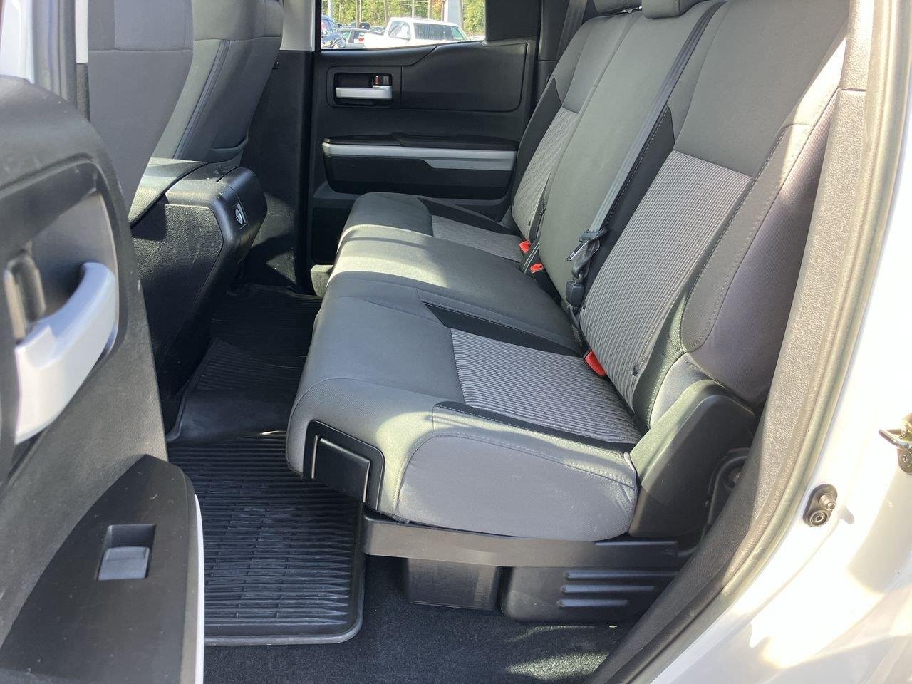 Used 2017 White (Super White) Toyota SR5 Double Cab 6.5 FT. image 22