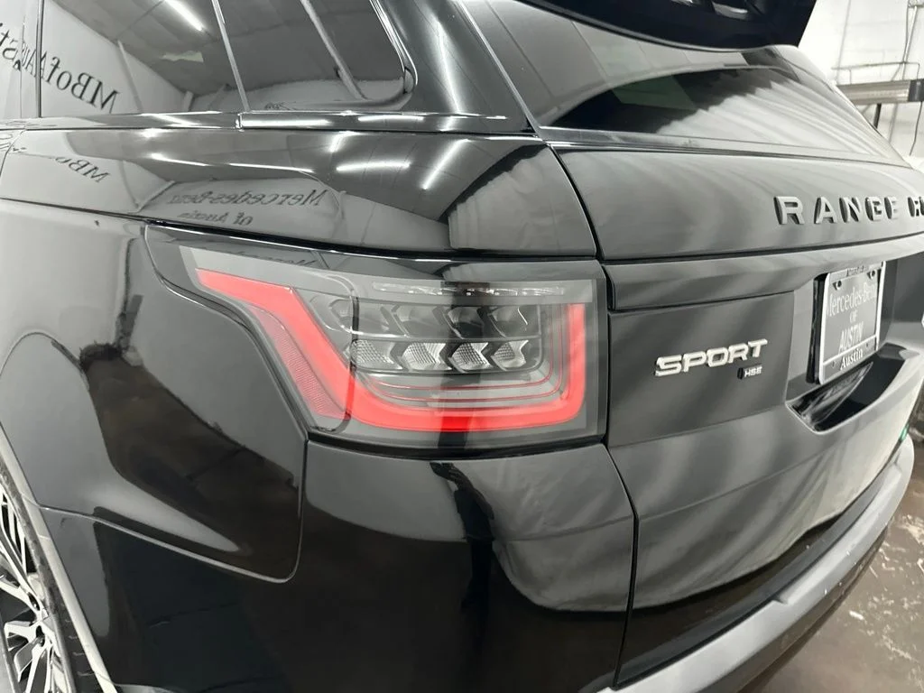 Used 2021  Land Rover HSE Silver Edition image 11