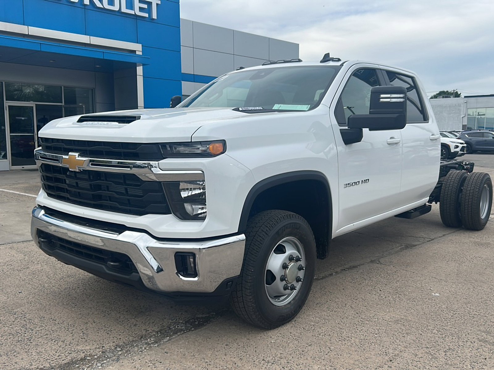 New 2026 Summit White Chevrolet LT image 4