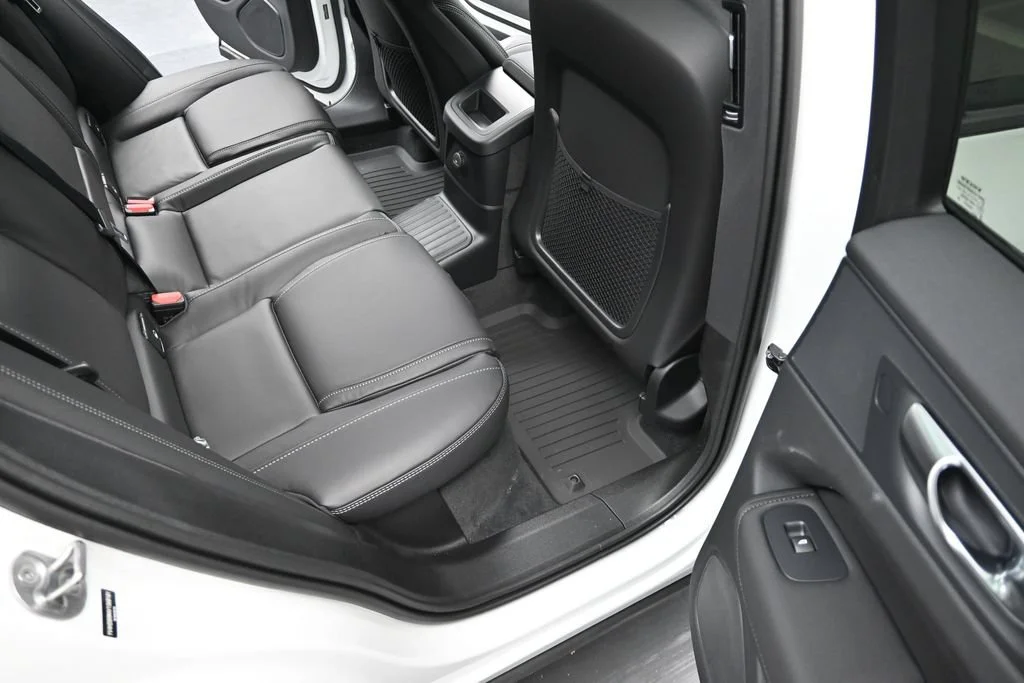 New 2027 Crystal White Volvo T8 Ultra image 15