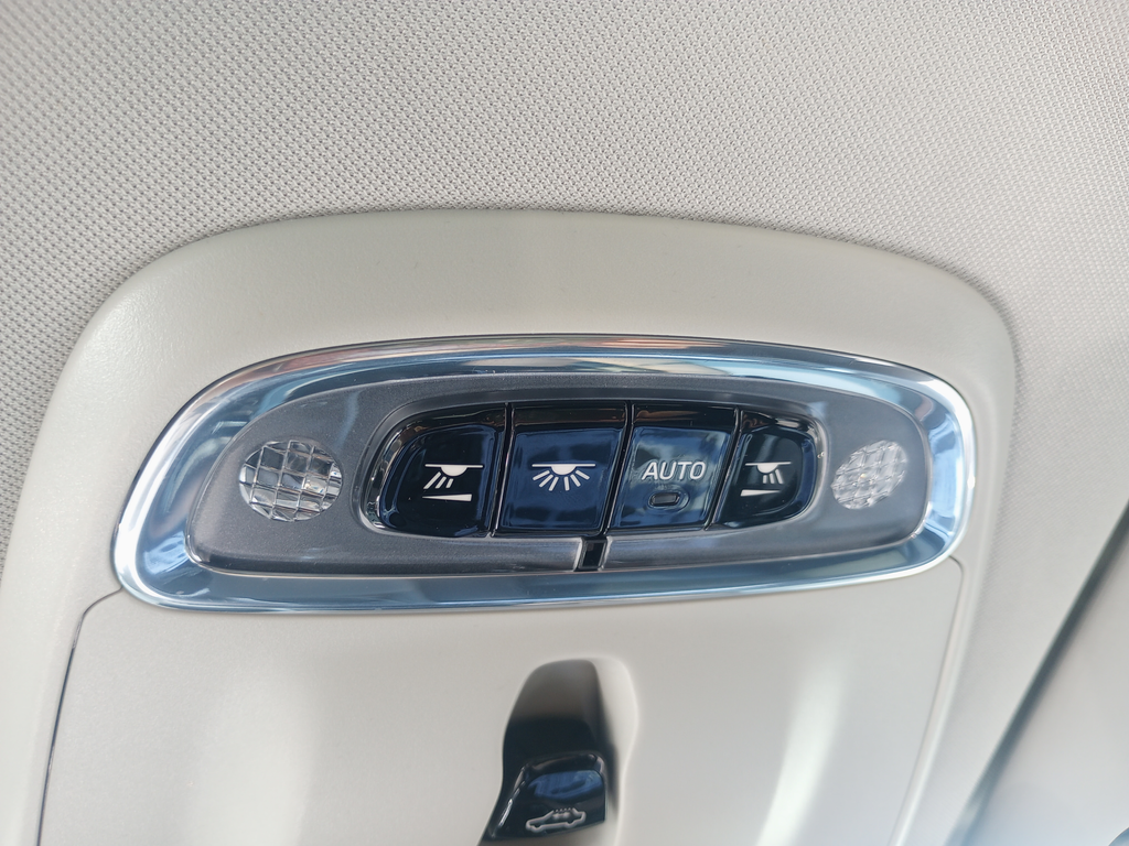 Used 2021 Black Volvo T8 Inscription Expression image 34