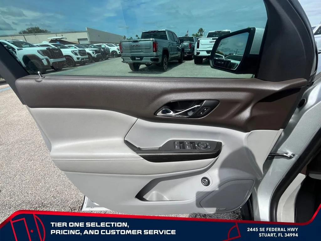 Used 2018 QUICKSILVER METALLIC GMC SLT image 24