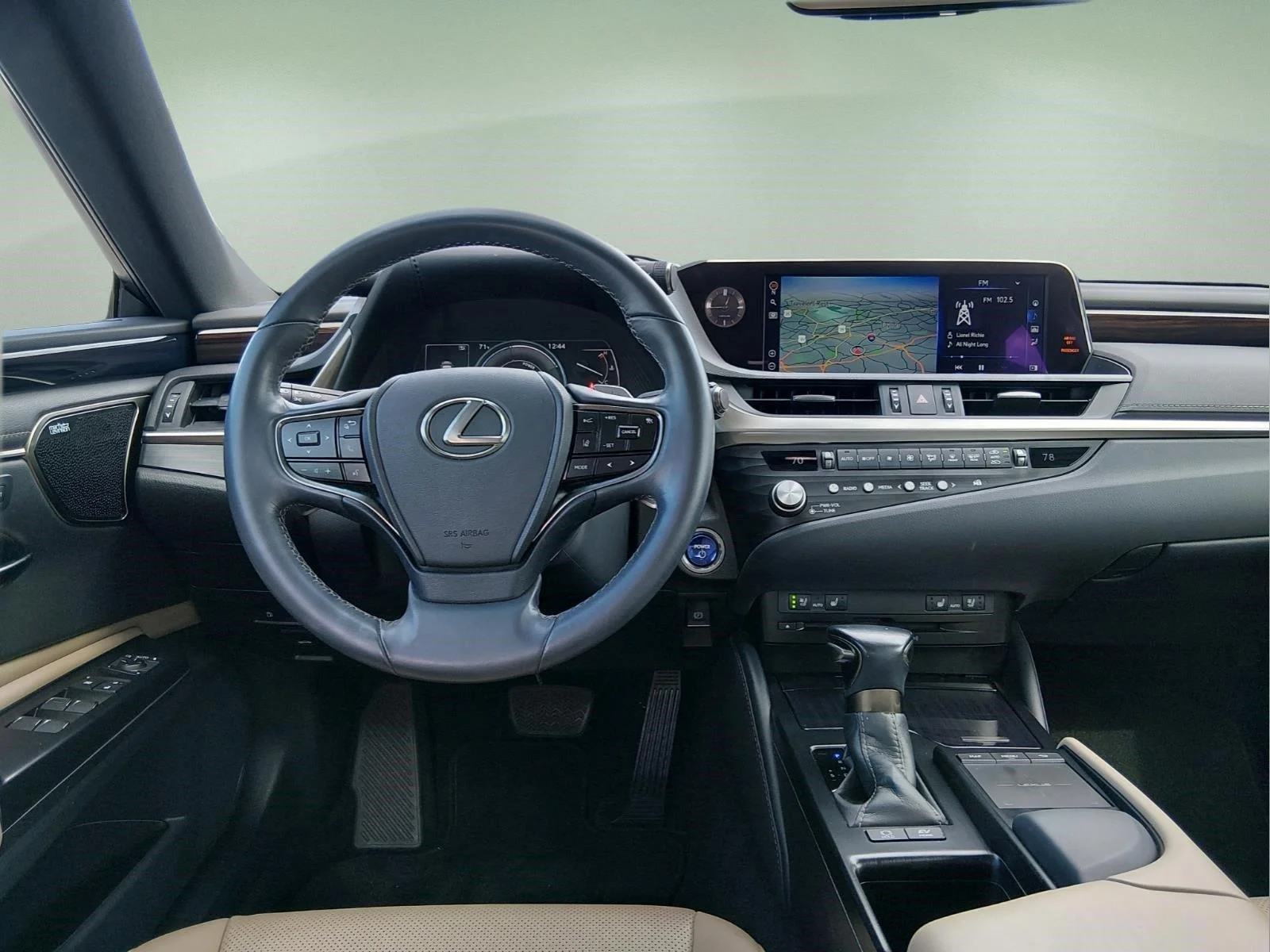 Used 2021 Silver Lining Metallic Lexus ES 300h image 16