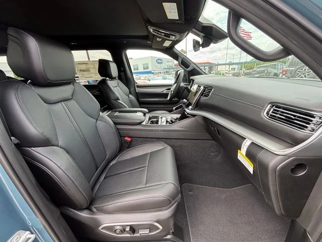 New 2026 Steel Blue Exterior Paint Jeep  image 7