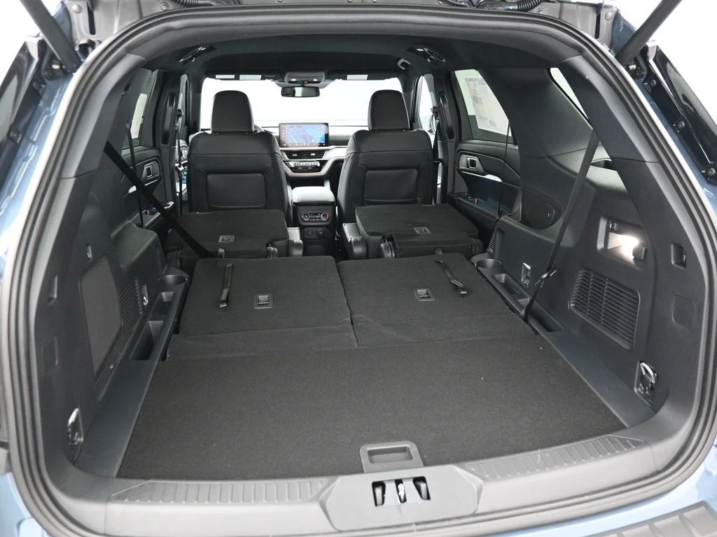 New 2026 Vapor Blue Metallic Ford ST-Line image 23