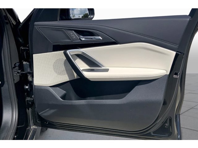 New 2026 Jet Black BMW xDrive28i image 26