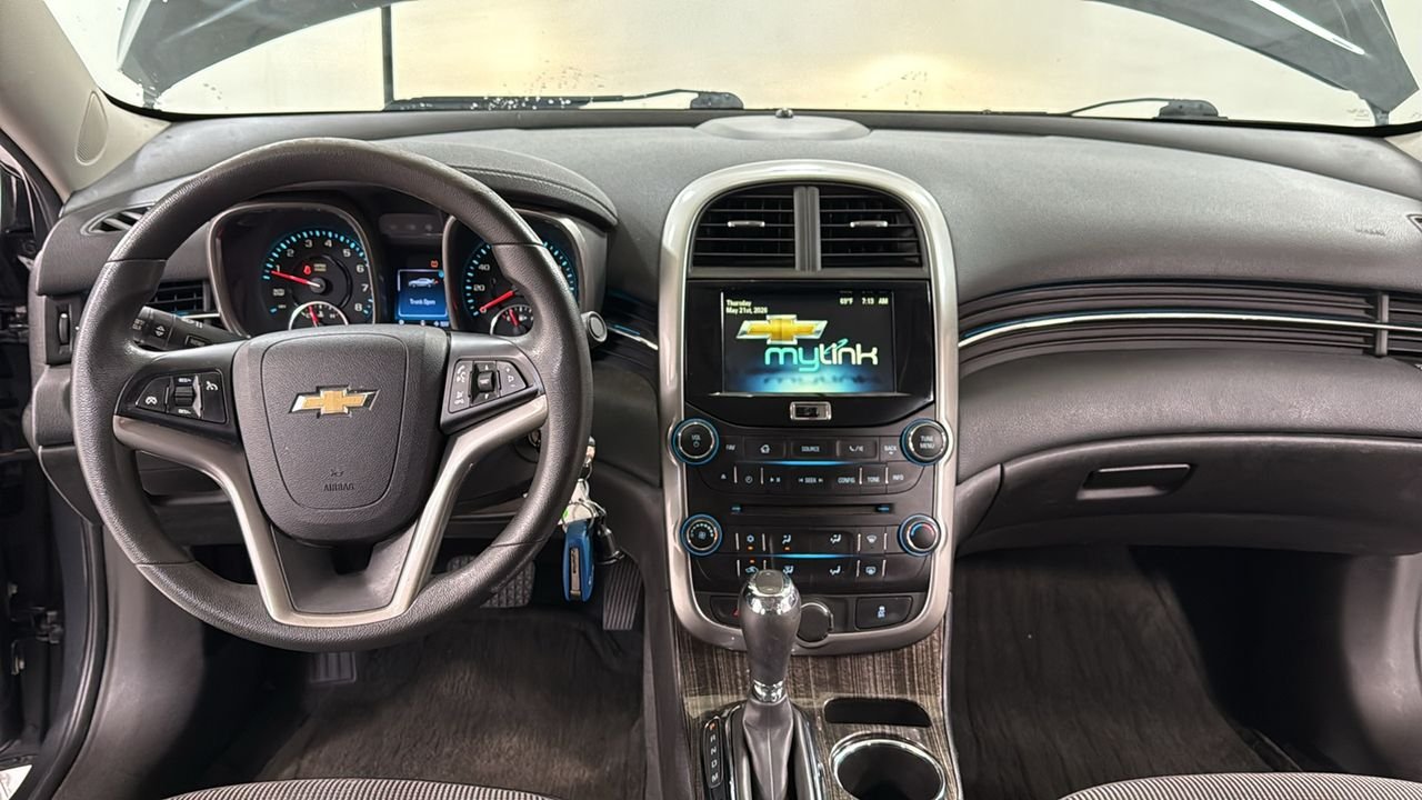 Used 2014 Gray Chevrolet LT image 9
