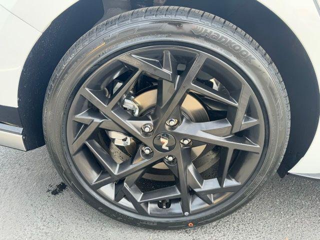 2025 Hyundai Elantra N Line - Photo 38