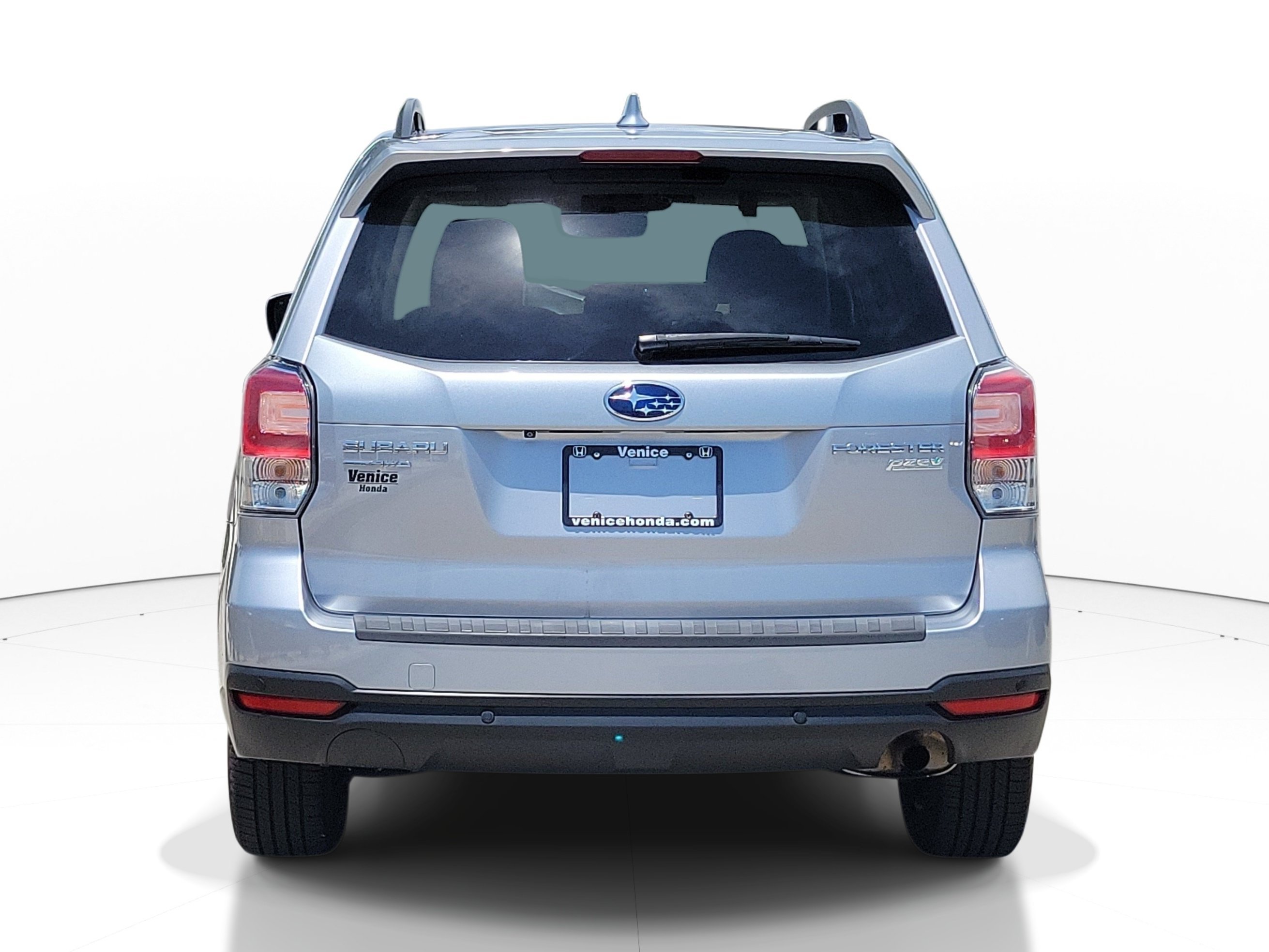 Used 2017 Ice Silver Metallic Subaru Premium image 4