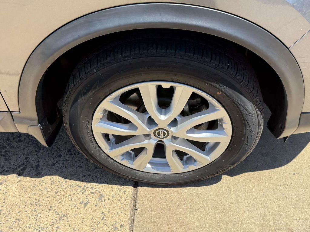 Used 2020 Gray Nissan SV image 11