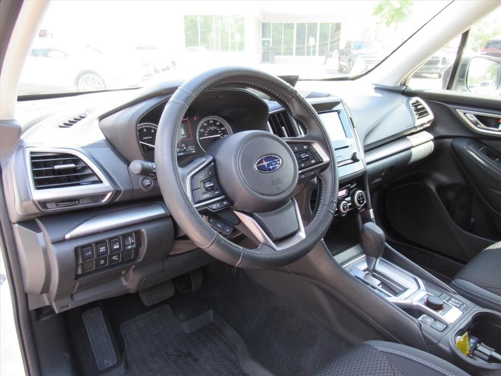 Used 2022 White Subaru Premium image 17