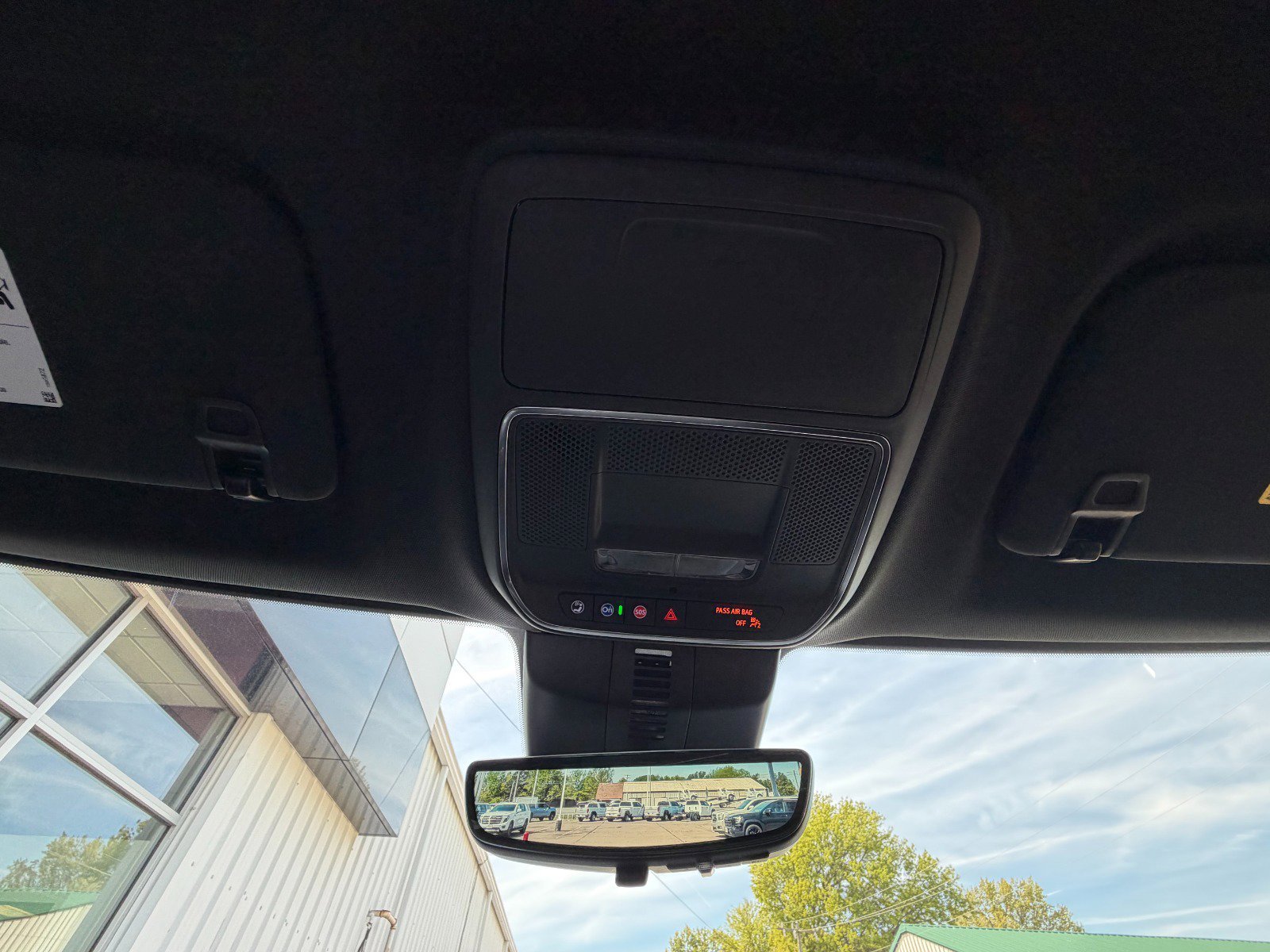 2026 GMC Acadia Denali - Photo 19
