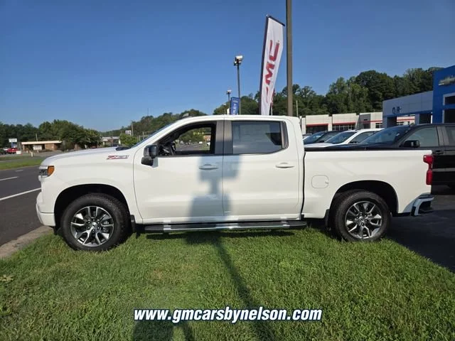 New 2026 Summit White Chevrolet RST image 4