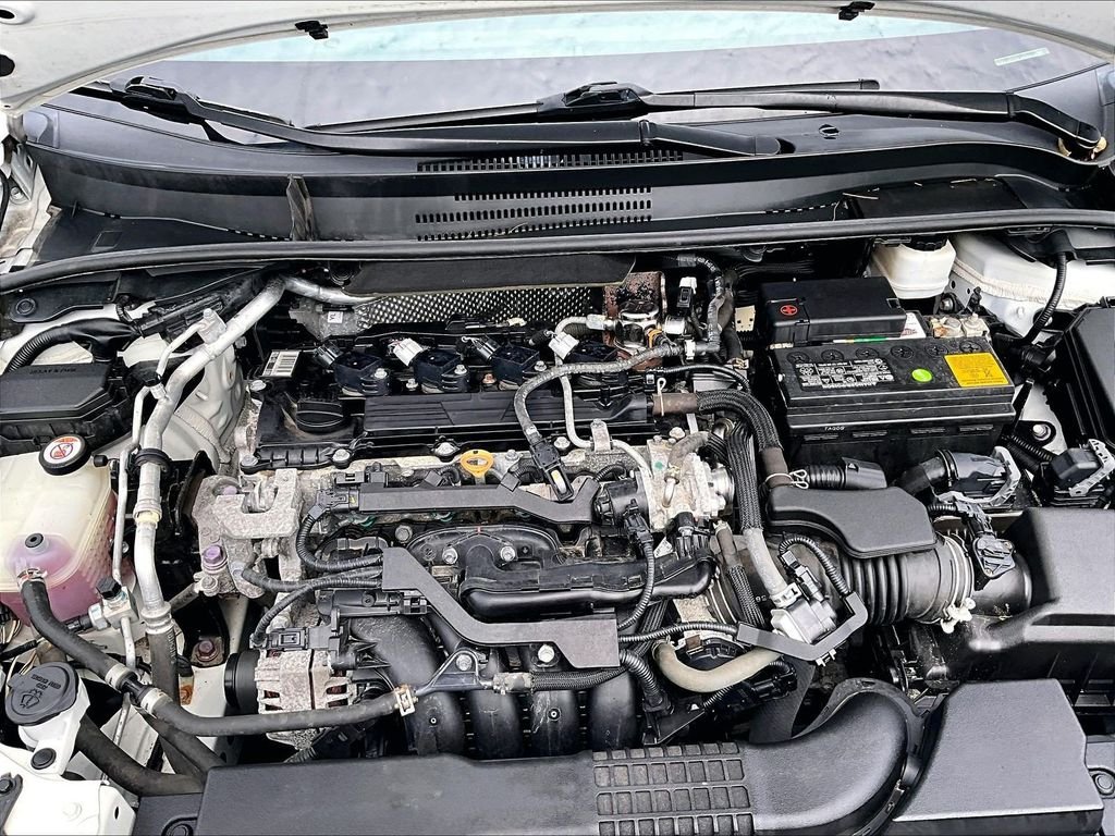 Used 2020 White Toyota SE image 30