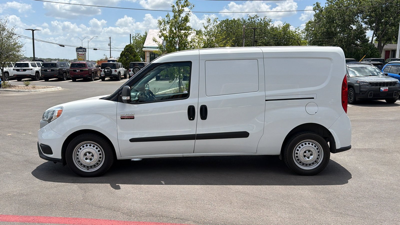 Used 2022 Bright White Ram Tradesman image 8