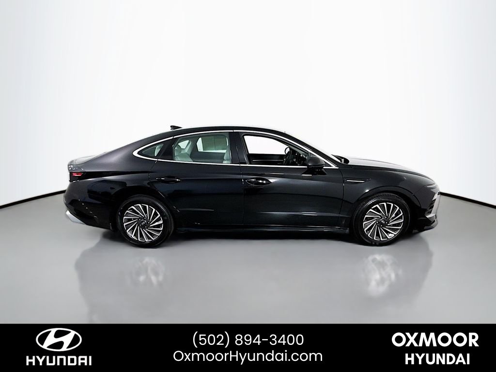 Used 2025 Abyss Black Hyundai SEL image 8