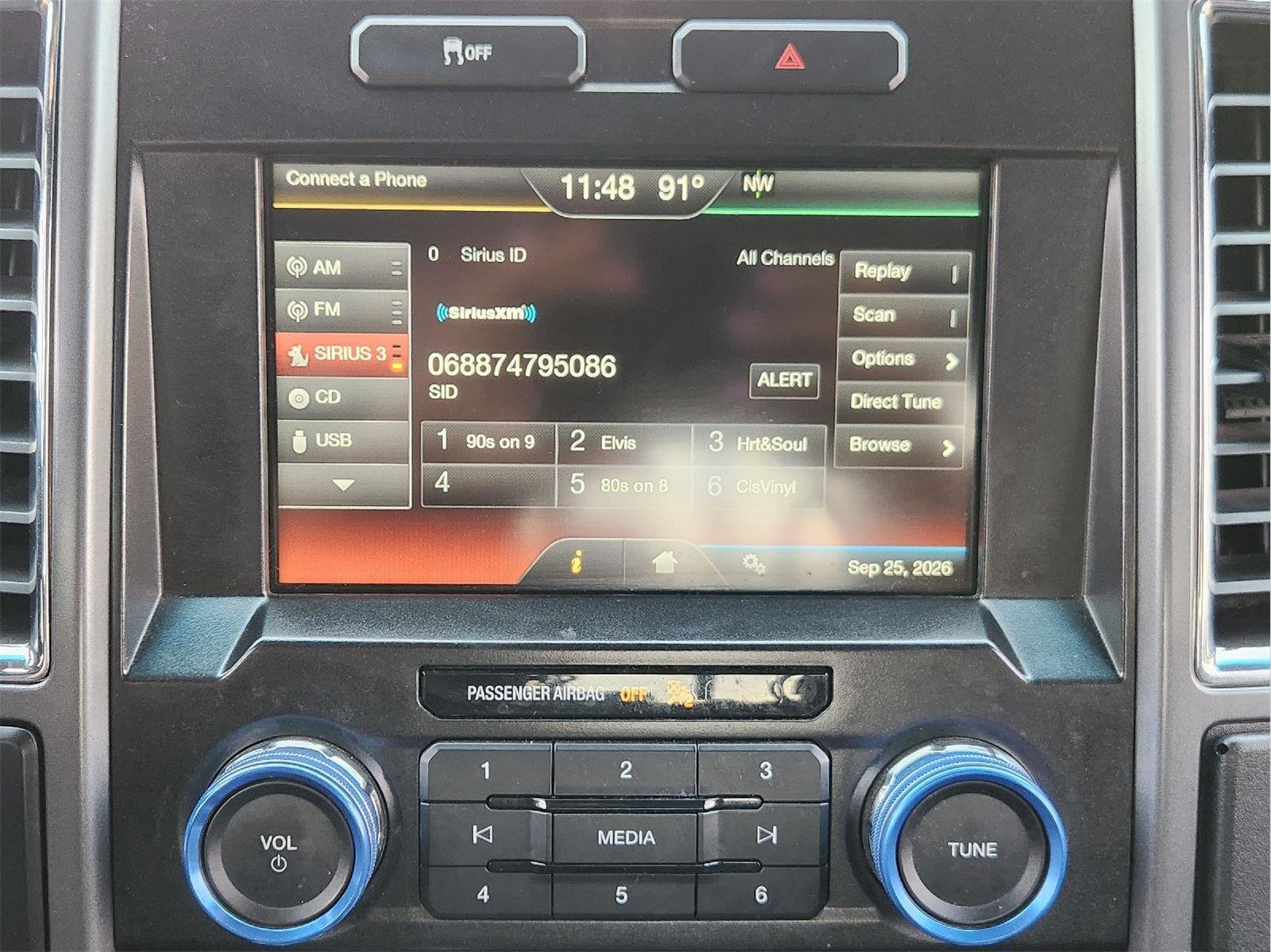 Used 2015  Ford XL image 15