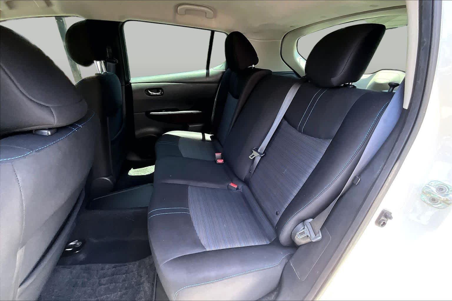 Used 2019 Pearl White Tricoat Nissan SV image 20