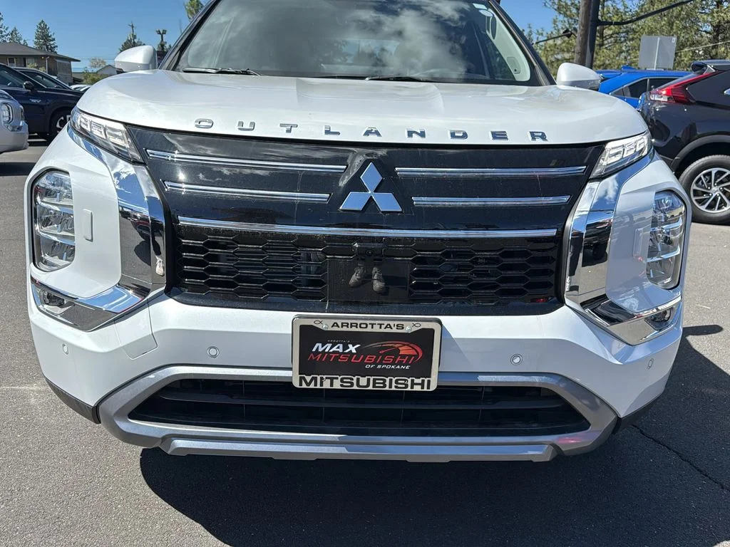 New 2026 White Diamond Mitsubishi LE image 31