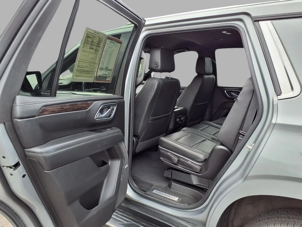 Used 2024 Gray Chevrolet LT image 27