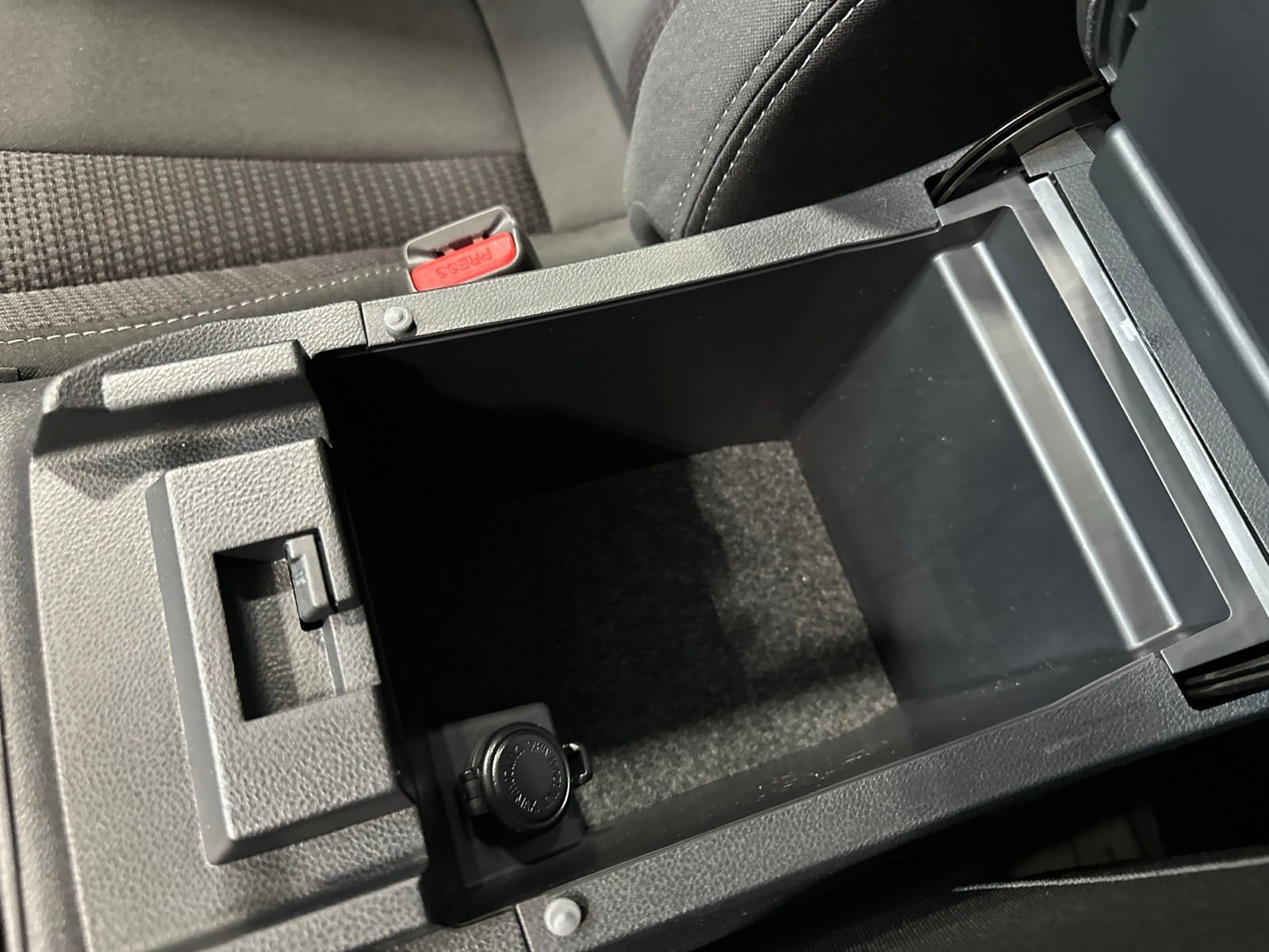 Used 2025 Silver Subaru Premium image 69